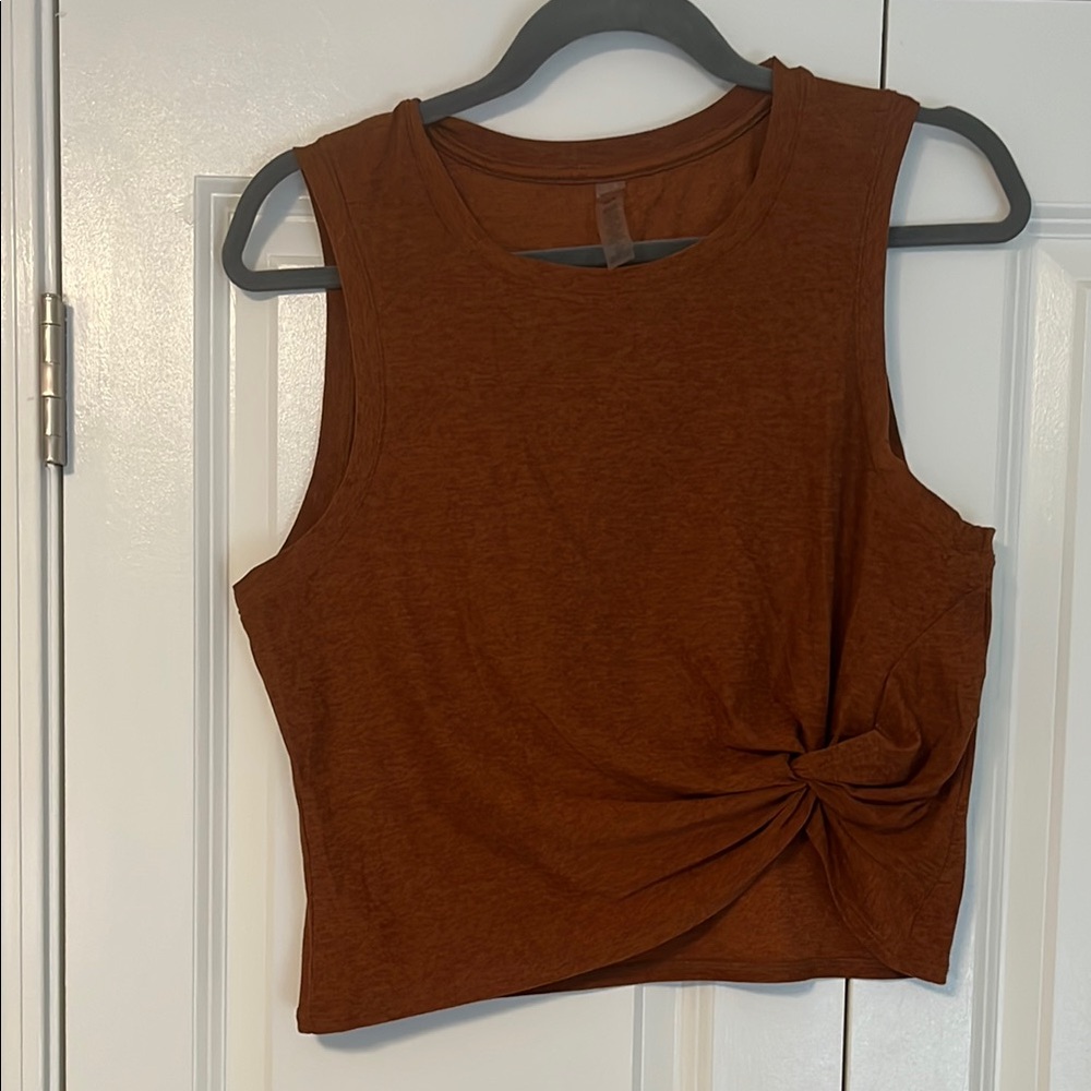 Beyond Yoga Women's Twist Front Top